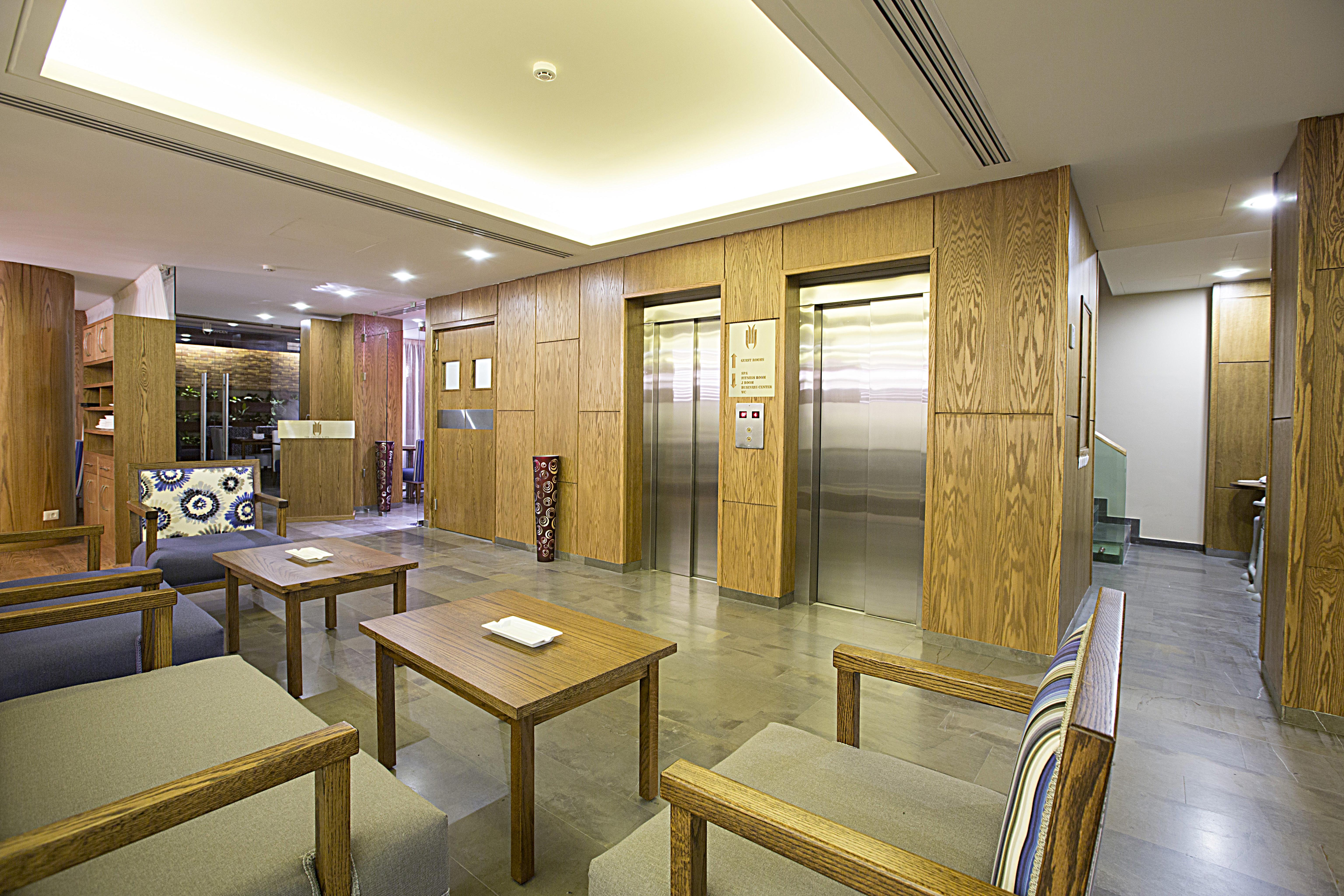 The J Hotel & Spa Beirut Exterior photo