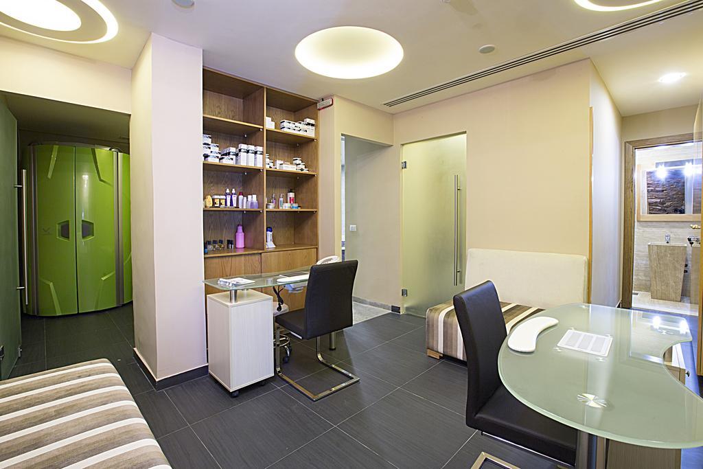The J Hotel & Spa Beirut Exterior photo